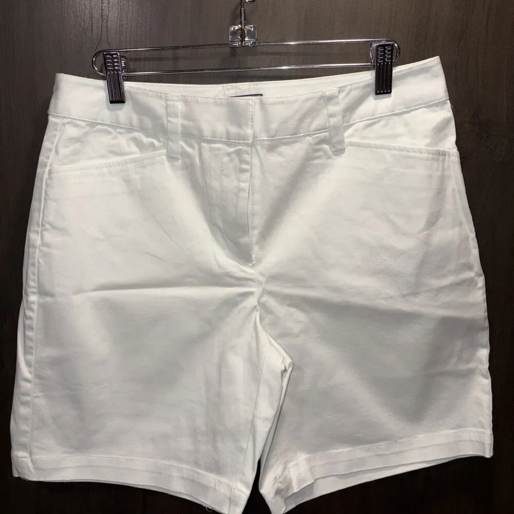 Women’s Lands End 7 Inch Chico Short
